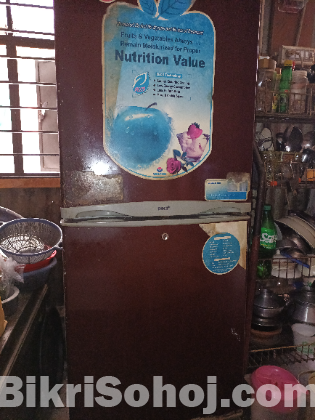 Walton refrigerator
